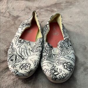 Women's Graphic TOMS